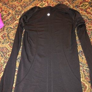 Black Lulu Longsleeve